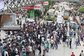 ধানমণ্ডির সায়েন্স ল্যাব চত্বরে কোটা সংস্কারের দাবিতে সংঘর্ষে এক যুবক নিহত